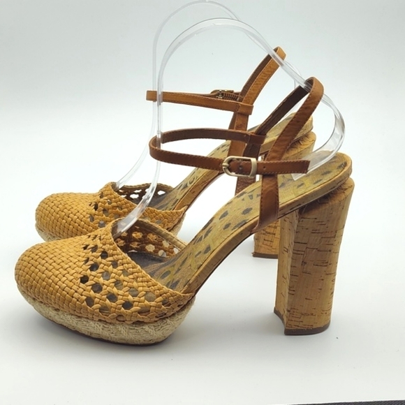 Sam Edelman Leather Rella Heel - Picture 6 of 9